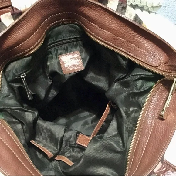 Burberry Bags - Picture 14 of 16